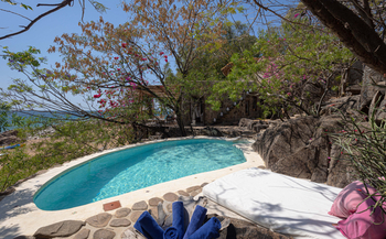 Kaya Mawa Kaya Mawa: Exklusives Ndomo House