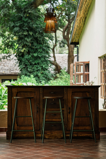 Rivertrees Country Inn: Outdoor Counter