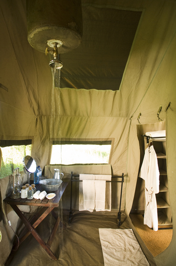 andBeyond Chobe under Canvas: Bucket Shower
