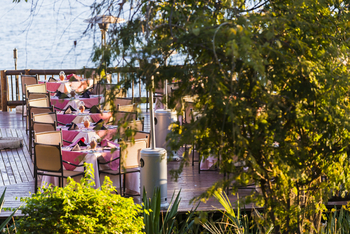 David Livingstone Safari Lodge: Restaurantterrasse