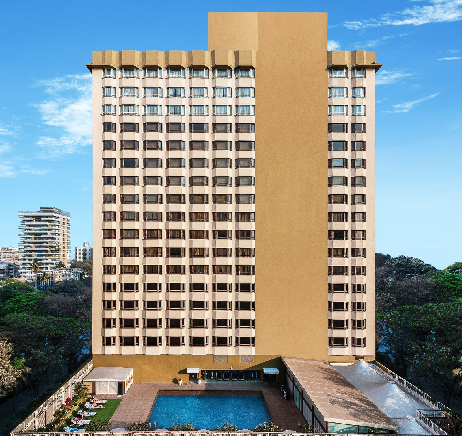 President Mumbai Hotel President Mumbai Hotel: Fassade und Pool