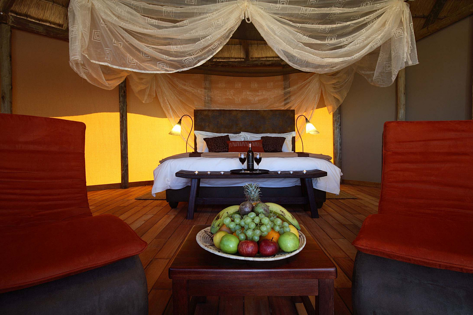 Sossus Dune Lodge Sossus Dune Lodge: Doppelbett mit Moskitonetz