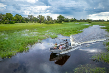 Karangoma Camp: Motor Boat Cruise