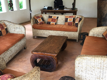 Enjojo Lodge: Sitzgruppe