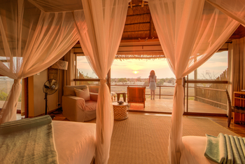 Leroo La Tau Lodge: Gästechalet - Sonnenaufgang