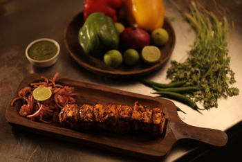 Tathastu Resort Kanha: Live Kitchen