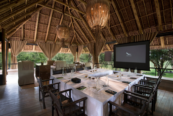 andBeyond Kichwa Tembo Tented Camp: Konferenzsaal