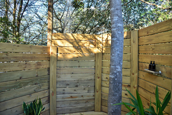 Chobe Bakwena Lodge Chobe Bakwena Lodge: Honeymoon Chalet - Dusche im Freien