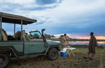 Nkasa Lupala Tented Lodge: Sundowner