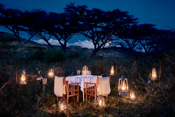 Sanctuary Ngorongoro Crater Camp: Dinner mit Laternen