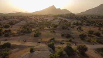 Sujan Jawai: Ausritt zwischen Felsen