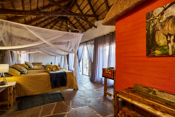 Huab Lodge: Bungalow-Interieur