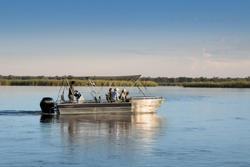Lolebezi Safari Lodge: Motorbootausflug