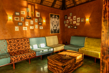 The Dune Camp: Lounge