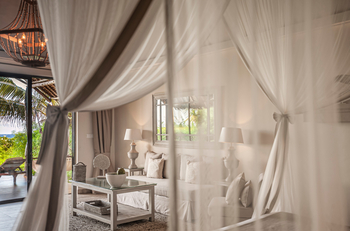 Zawadi Hotel: Interior Villa Details