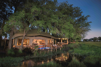 Duba Plains Camp: Gästezelt im Abendlicht