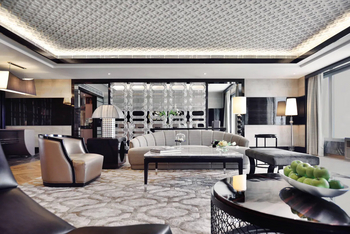 JW Marriot Hotel New Delhi Aerocity: Suite Lounge