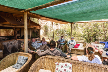 Laikipia Wilderness Camp: Lounge außen