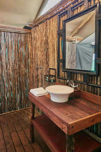 Mogogelo Camp Mogogelo Camp: Gästezelt - Bad