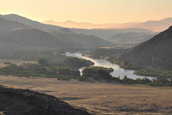Namibia Camping Safari: Tal des Kunene River