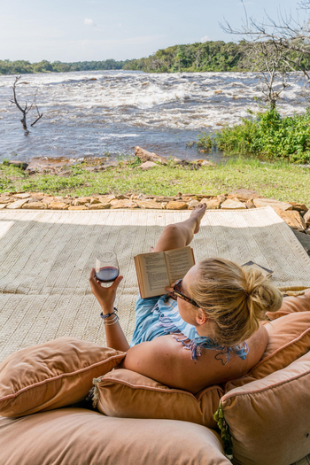 Papa's Camp: Siesta im Gästezelt