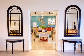 Pioneers Victoria Falls: Eingang zum Restaurant