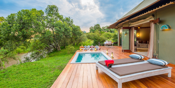 Sala's Camp: Holzdeck