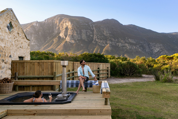 Coot Club: Leeward Suites