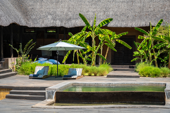 Luangwa River Camp: Rund um den Pool