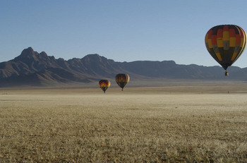 Sossusvlei Lodge: Ballonstart