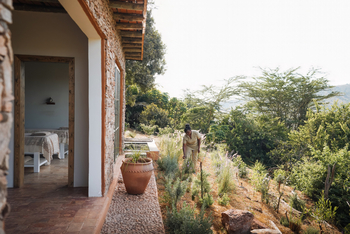 Borana Lodge Borana Lodge: Garten vor Wellnessbereich