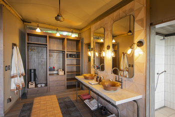 Duma Tau Camp Duma Tau Camp: Standardzelt - Bad