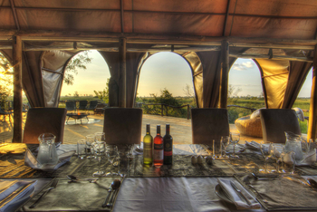 Okuti Camp: Dinner mit Wein