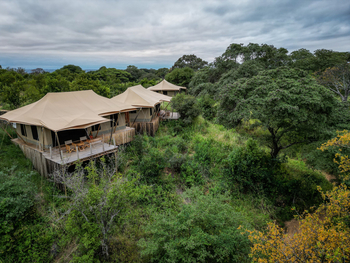 Olkeri Camp: Schrägsicht Gästezelte