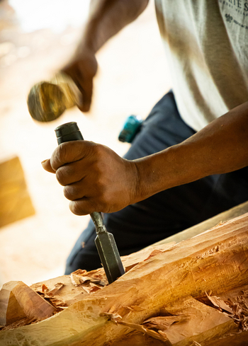 Zanzibar White Sand Luxury Villas: Schnitzarbeit