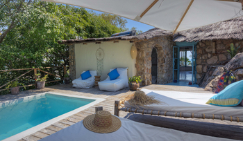 Kaya Mawa Kaya Mawa: Mbamba Room auf Felsenhügel