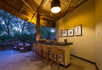 Mkulumadzi Lodge: Bar