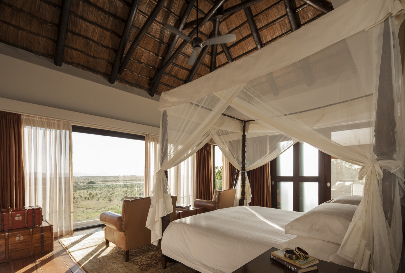 Four Seasons Safari Lodge Four Seasons Safari Lodge: Deckenventilator über dem Bett