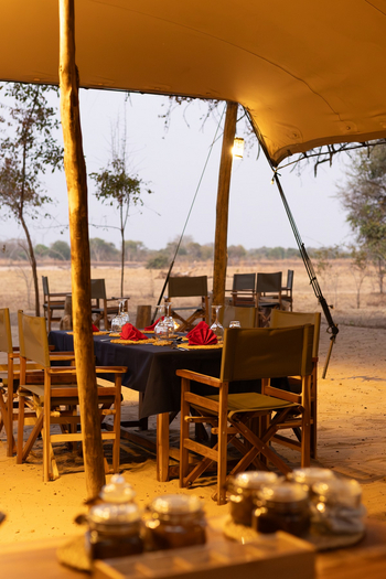 Kutandala Camp: Essbereich