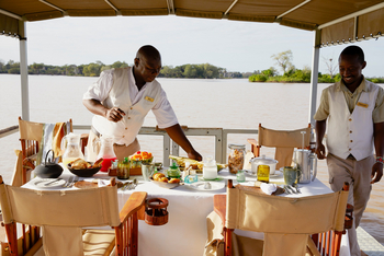 Laba Siwandu Camp: Lunch auf dem See