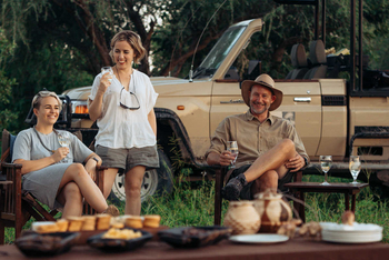 Mogotlho Safari Lodge Mogotlho Safari Lodge: Sundowner Drinks