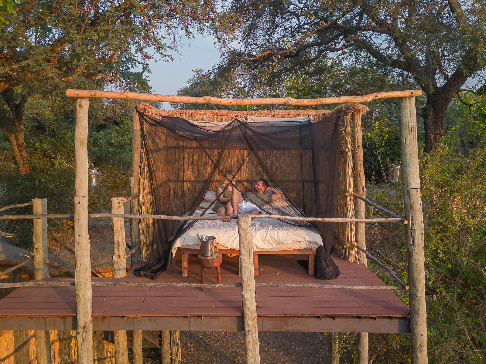 Three Rivers Camp Three Rivers Camp: Gäste auf der Sleep-out-Plattform