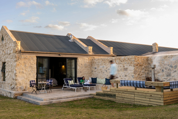 Coot Club: Leeward Suites