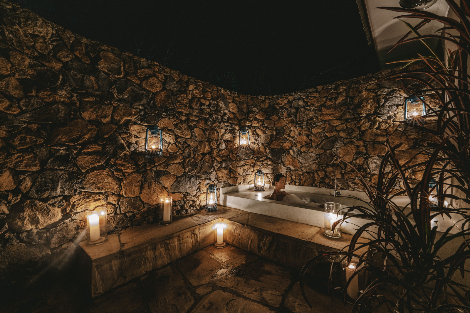 Hamerkop House by Lemala Hamerkop House by Lemala: Bad bei Nacht