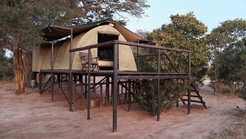 Jozibanini Camp Jozibanini Camp: Zugang Zelt