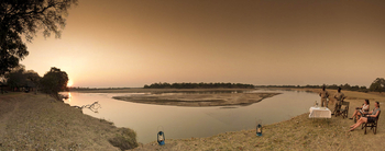 Nsefu Camp: Flussschleife vor dem Camp