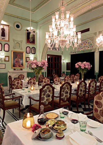 Samode Haveli: Dining