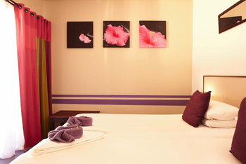 Villa Violet: Hibiscus-Bilder