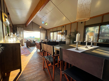 Kala Treehouse: Esstisch