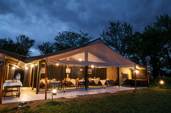 Mara Kati Kati Tented Camp: Abendessen mit Kerzenschein im Zelt
